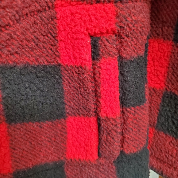 Old Navy red and black buffalo plaid Sherpa fleece jacket size - small - Picture 5 of 12